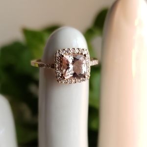 Harry Ritchie's Morganite and Diamond Ring
